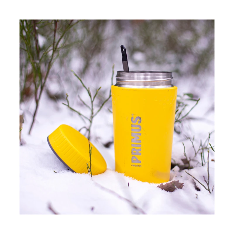 Primus TrailBreak Lunch Jug 550 ml Yellow in Snow.jpg